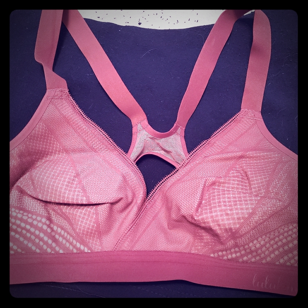 Lululemon sports bra NWOT
